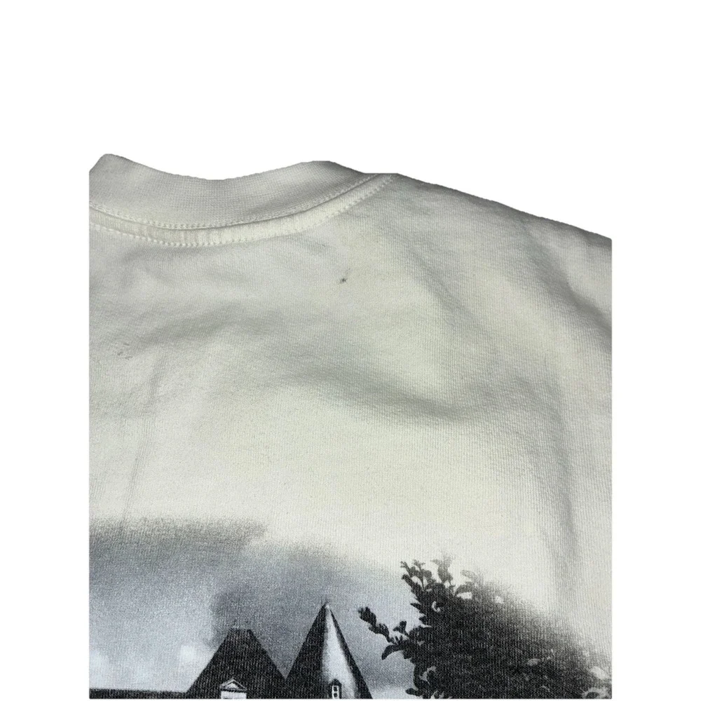 Sweatshirt‎ XS White Relaxed Fleece Chateaux Back Print NEW *spots